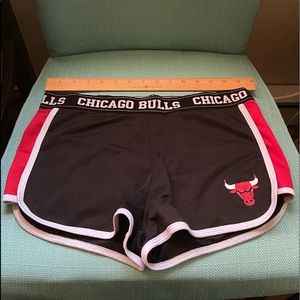 Chicago Bulls Shorts, Size M